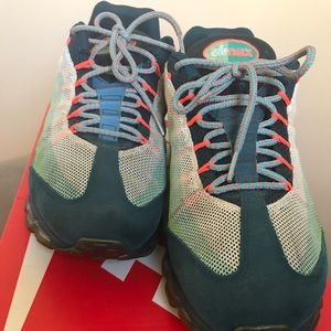 Men’s Nike Air Max sz 12